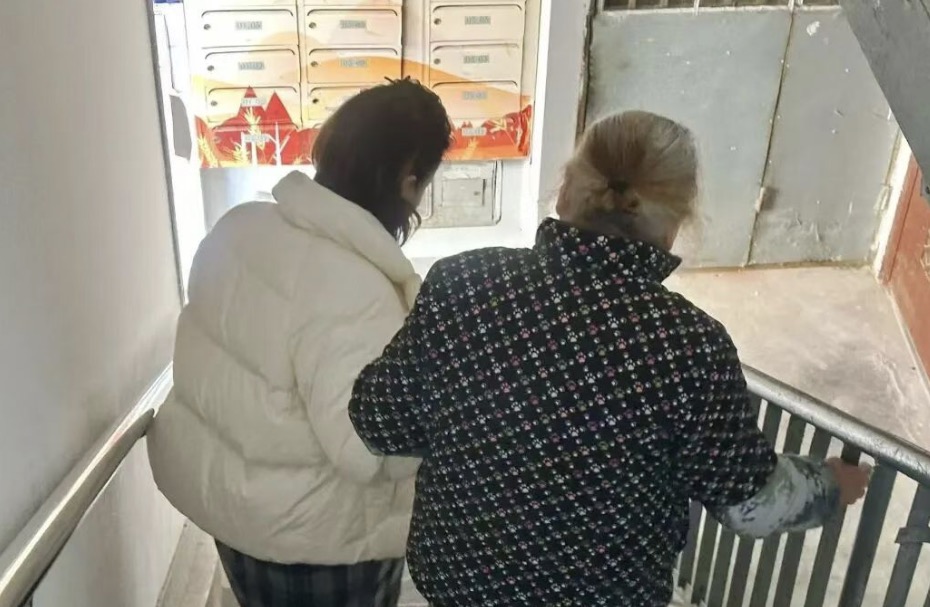 学习教育 | “门对门”的隔阂，曹杨的TA们“心贴心”化解！