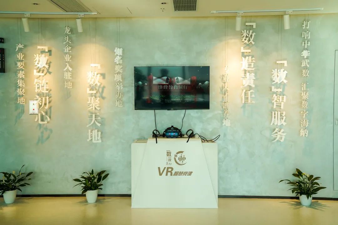 0325_094502_733.jpg 0325_094502_733.jpg