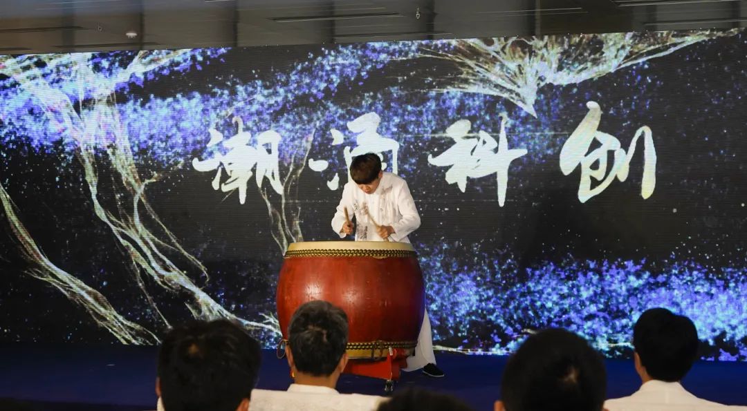 0521_083110_530.jpg 0521_083110_530.jpg