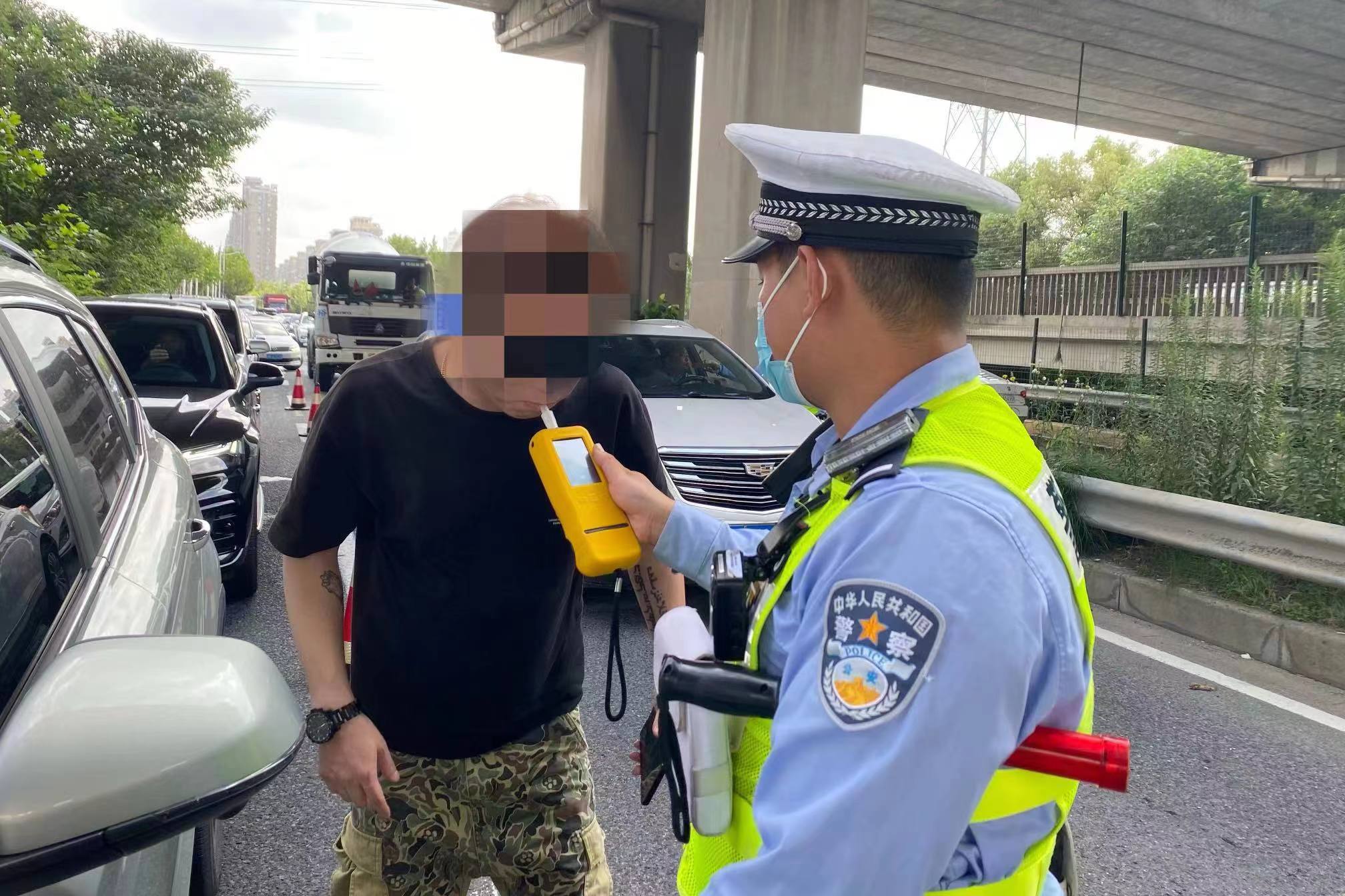 1007_145939_300.jpg 1007_145939_300.jpg