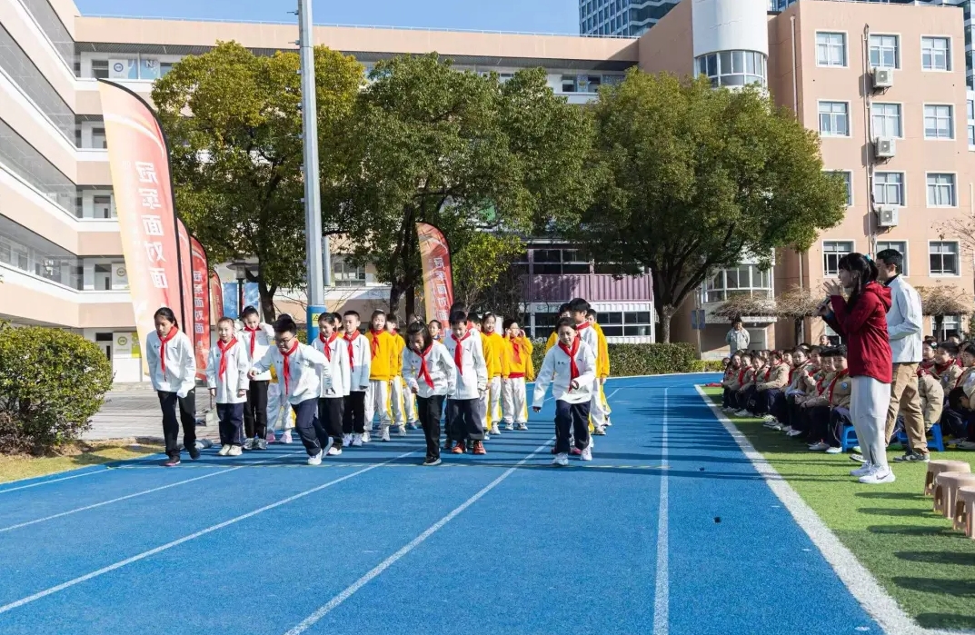 以体育榜样力量激励梦想，亚运冠军走进新普陀小学东校