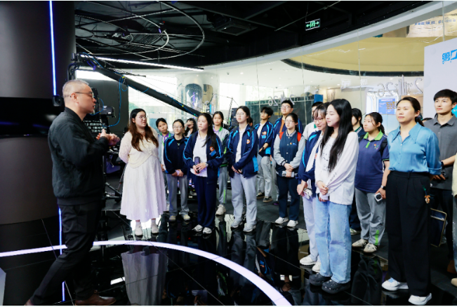 走出课堂，走进产业！“普陀创翼行”搭起学生成才新通道