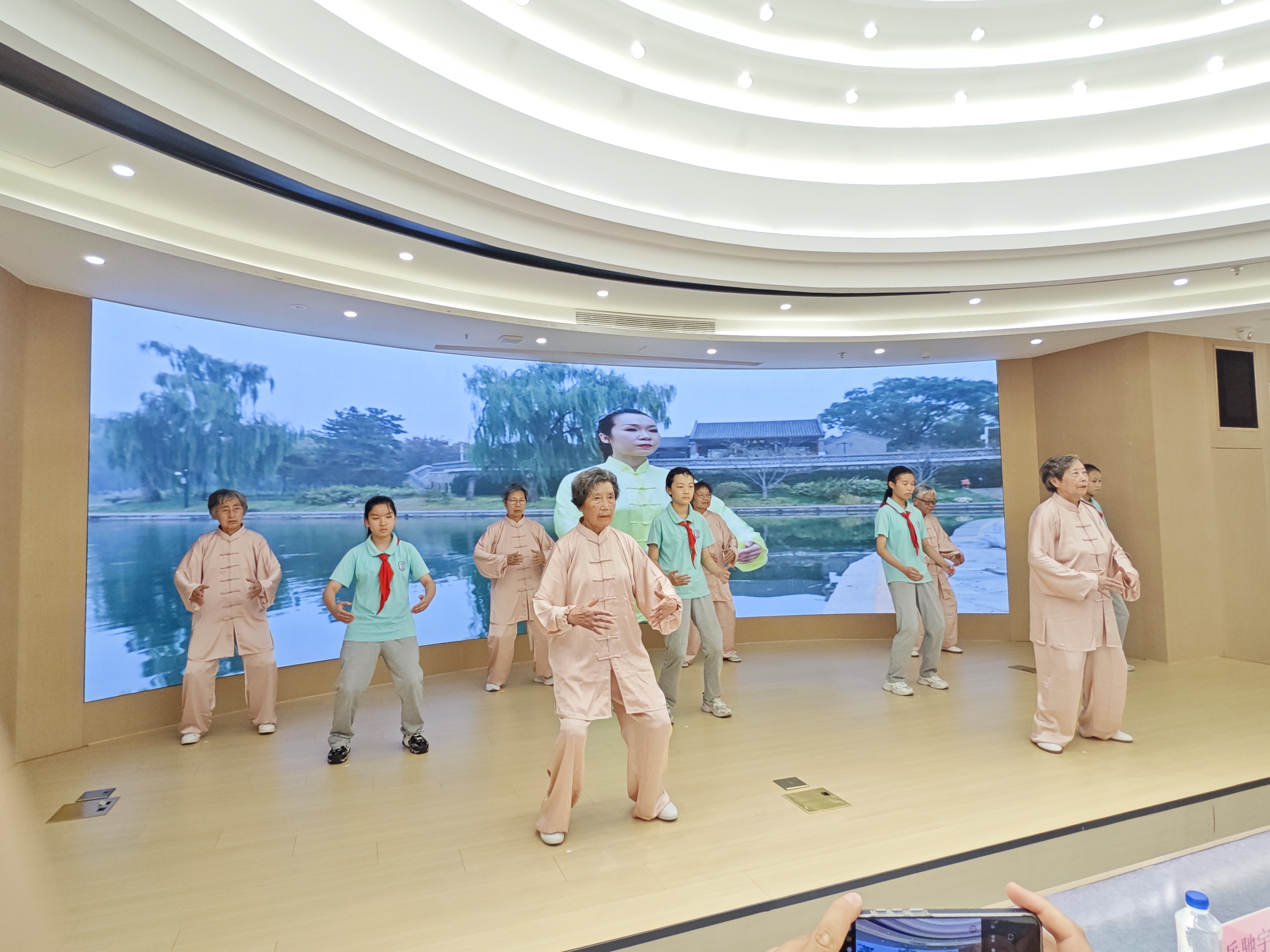 40365a1dcc50d975de16384f42df47ee.jpg 40365a1dcc50d975de16384f42df47ee.jpg