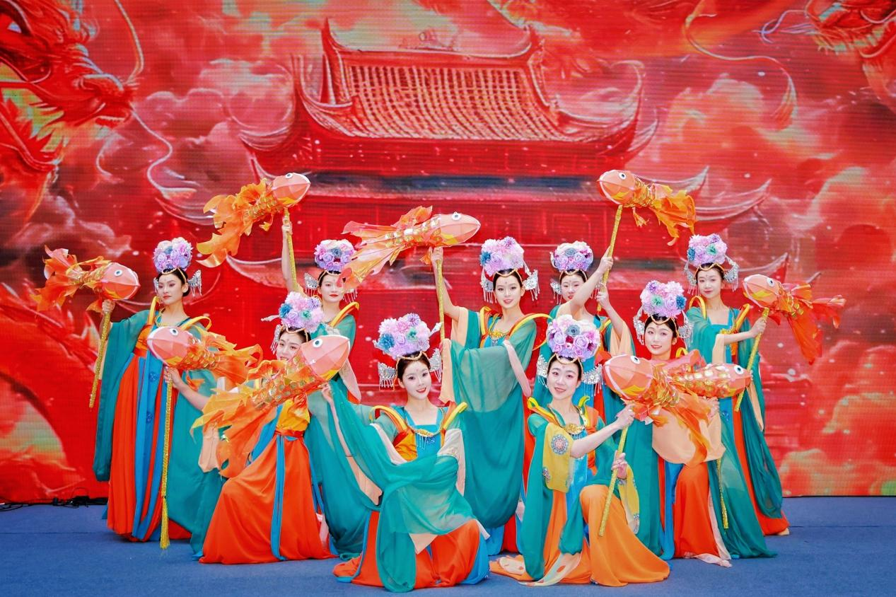 半马苏河 快乐加“马” 元旦鸣锣开市！普陀区文旅市场迎来开门红！