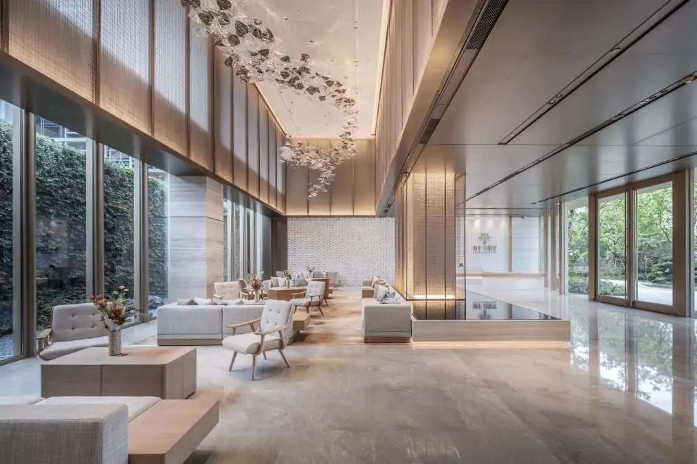 1205_102633_885.jpg 1205_102633_885.jpg